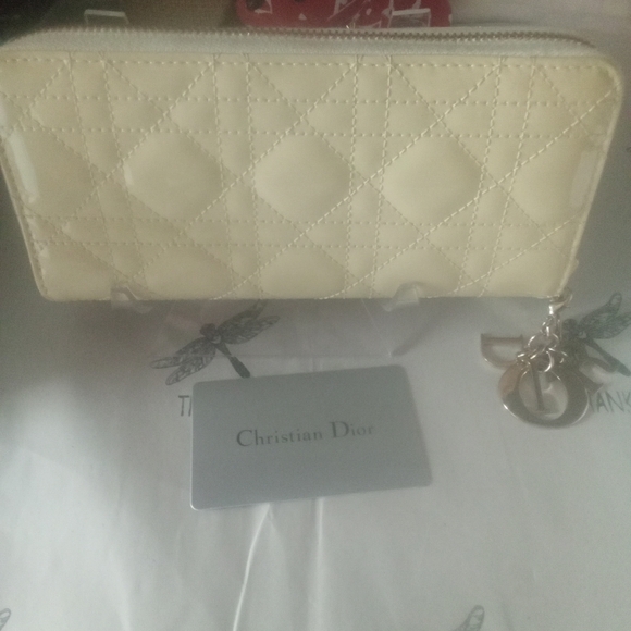 LIKE NEW Lady Dior Wallet - Picture 1 of 12